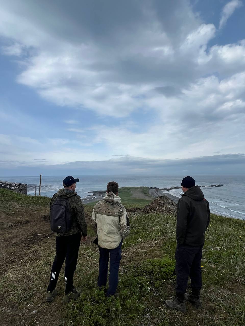 Мыс и маяк Курбатова