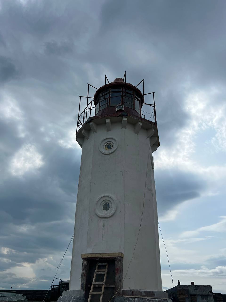 Мыс и маяк Курбатова